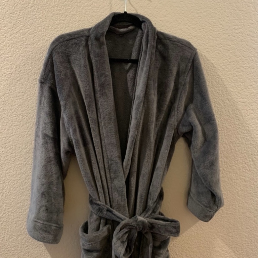 NWOT Super Soft Comfy Robe - Picture 1 of 6